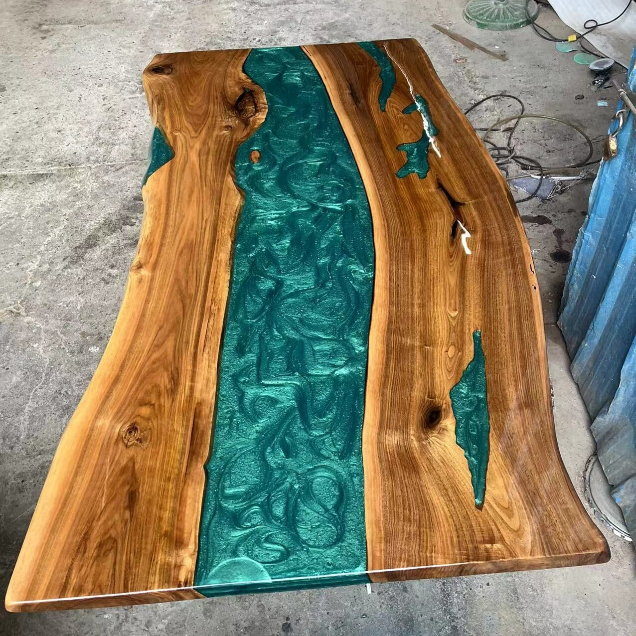 Myluxurytable Black Walnut Peacock Green Epoxy Table MLT-041